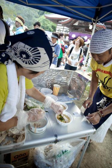 満月祭の風景 50